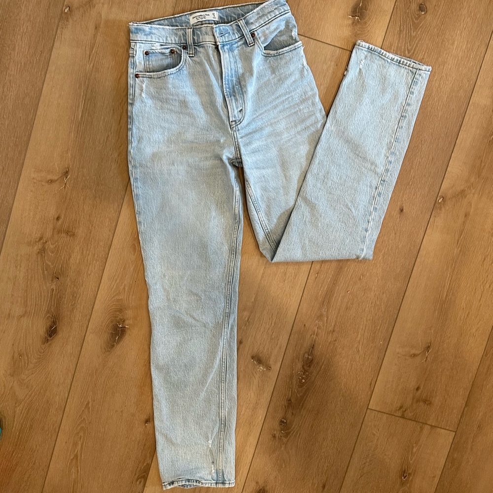 Abercrombie the 90’s ultra high rise jeans